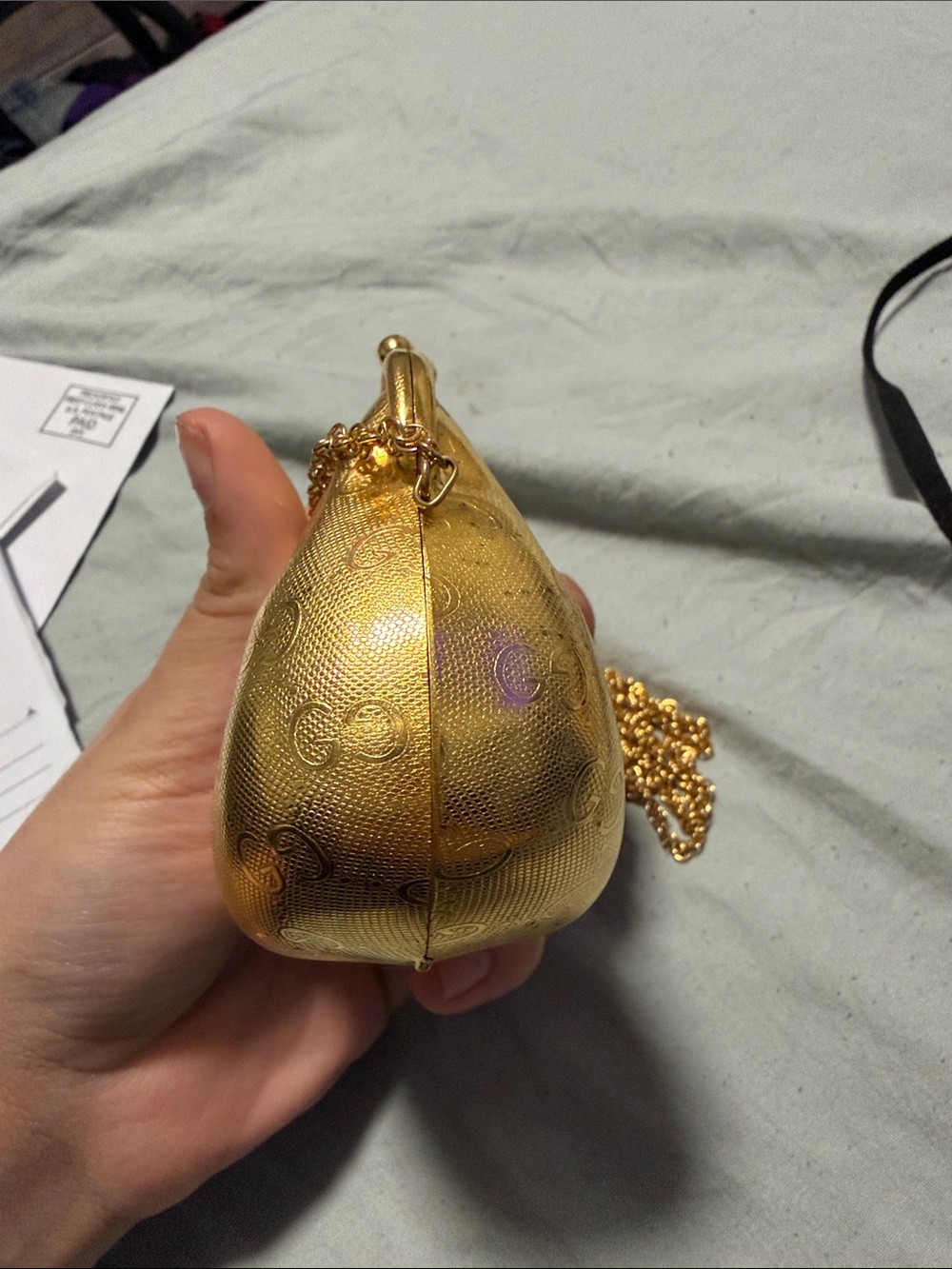 Gucci Gold Shell-Embossed Chain Bag - Picture 6 of 9